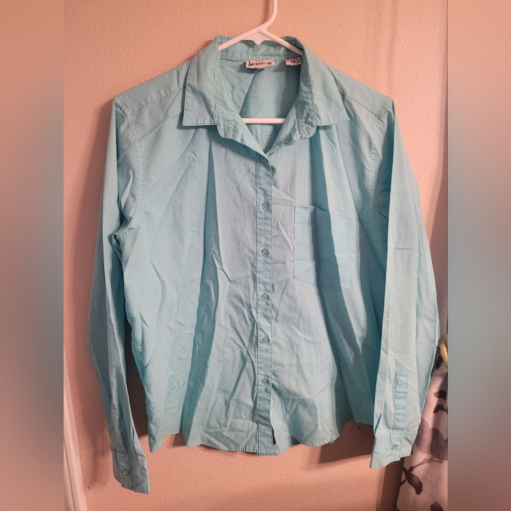 Linnay Womens Blue Button Up